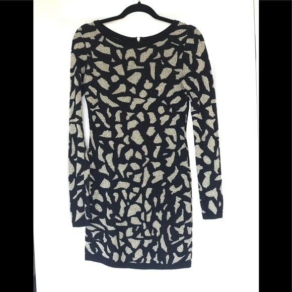 Black & gold long sleeved dress